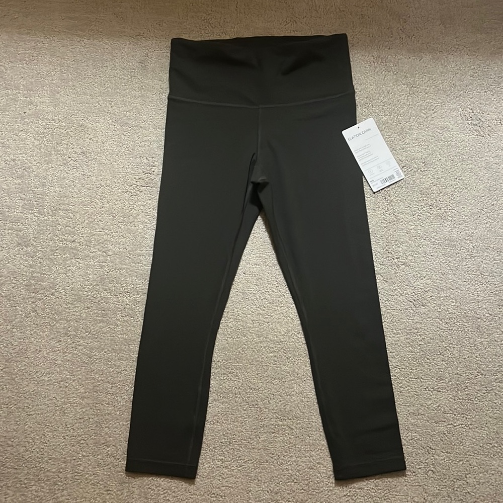 Athleta Elation Capri - NWT